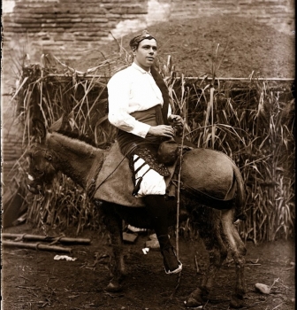 AURELIO GRASA, FOTOGRAFIA A CECILIO NAVARRO Y EL HOMENAJE A COSTA.